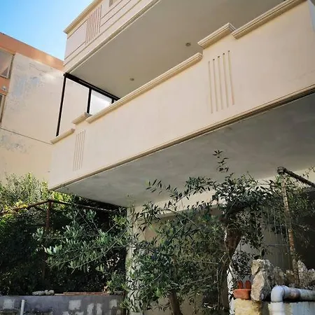 Apartment Sweet Leo *